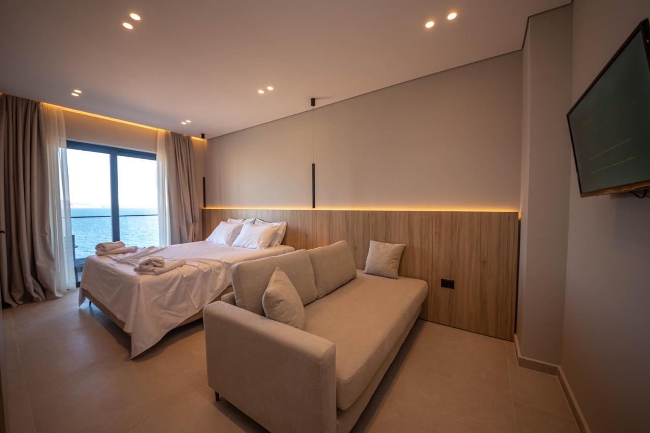 Hotel Portanova Sarandë 外观 照片