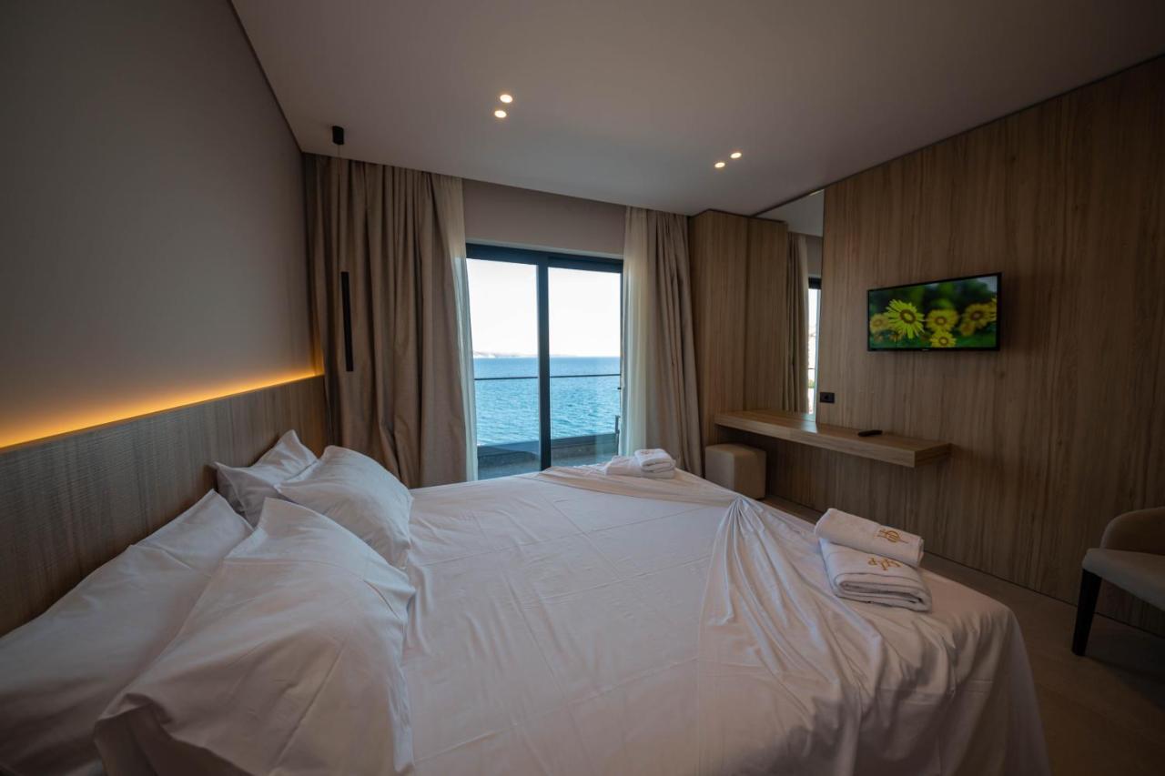 Hotel Portanova Sarandë 外观 照片