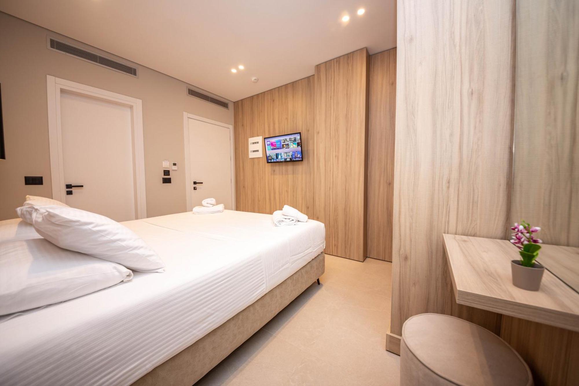 Hotel Portanova Sarandë 客房 照片