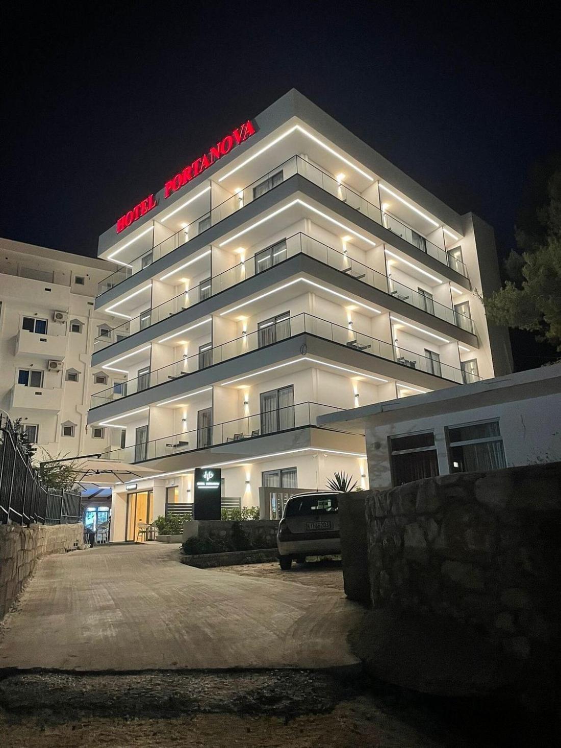 Hotel Portanova Sarandë 外观 照片
